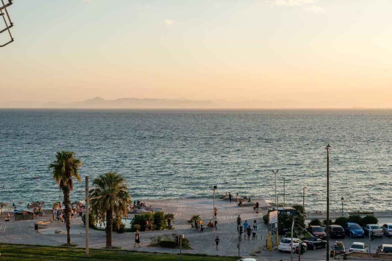 Flisvos Elite Seafront Luxury Apartment أثينا المظهر الخارجي الصورة